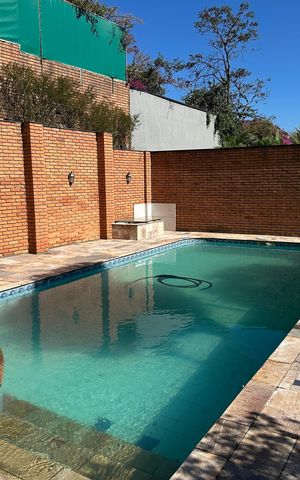 Casa de condomínio à venda com 342m², 2 quartos e 4 vagasPiscina
