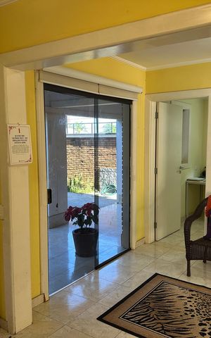 Casa de condomínio à venda com 342m², 2 quartos e 4 vagasSala TV