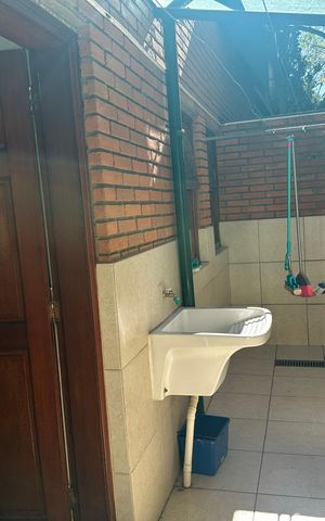 Casa de condomínio à venda com 342m², 2 quartos e 4 vagasÁrea de Serviço