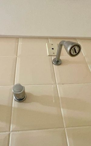 Apartamento para alugar com 60m², 2 quartos e 1 vaga Apartamento para alugar com 60m², 2 quartos e 1 vagaBanheiro