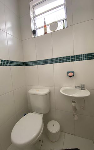 Casa à venda com 98m², 3 quartos e 2 vagas Casa à venda com 98m², 3 quartos e 2 vagasLavabo