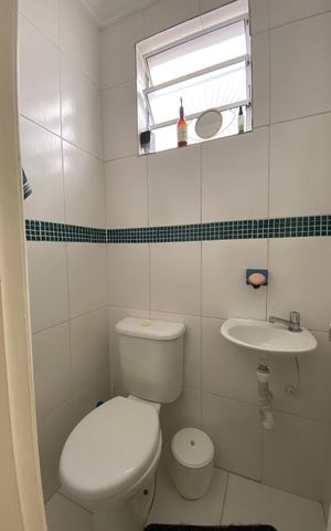Casa à venda com 98m², 3 quartos e 2 vagas Casa à venda com 98m², 3 quartos e 2 vagasLavabo