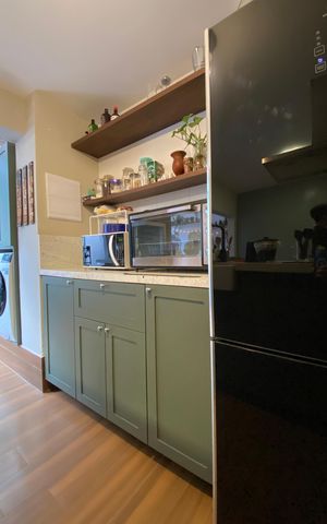 Casa à venda com 98m², 3 quartos e 2 vagas Casa à venda com 98m², 3 quartos e 2 vagasCozinha