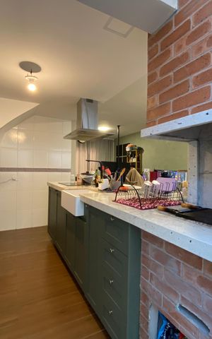 Casa à venda com 98m², 3 quartos e 2 vagas Casa à venda com 98m², 3 quartos e 2 vagasCozinha