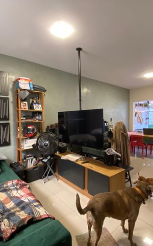 Casa à venda com 98m², 3 quartos e 2 vagas Casa à venda com 98m², 3 quartos e 2 vagasSala