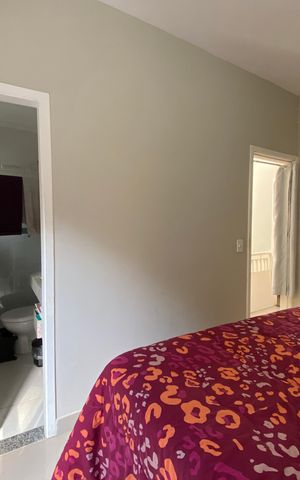 Casa à venda com 98m², 3 quartos e 2 vagas Casa à venda com 98m², 3 quartos e 2 vagasQuarto