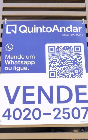 Casa à venda com 160m², 2 quartos e 4 vagasPlaca GRANDE instalada no portão do imóvel, dia 05.08.2026 - Código da placa: WYNY-1093
