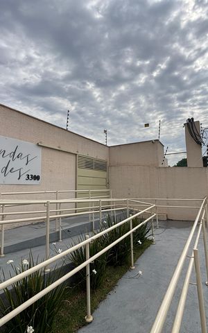 Apartamento para alugar com 56m², 2 quartos e 1 vagaFachada e portaria