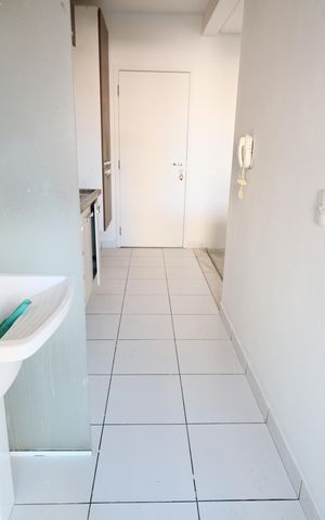 Apartamento para alugar com 69m², 2 quartos e 1 vagaCozinha e Área de Serviço