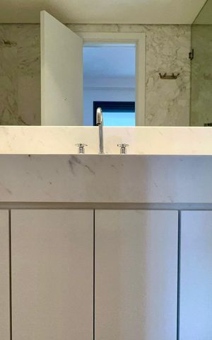 Apartamento à venda com 78m², 1 quarto e 2 vagasBanheiro da Suíte