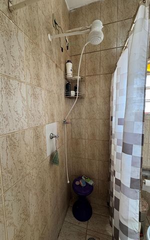 Casa para alugar com 197m², 4 quartos e 7 vagas