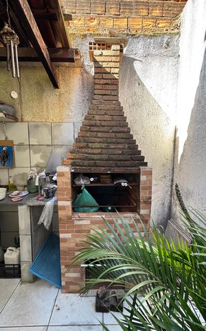 Casa para alugar com 197m², 4 quartos e 7 vagas