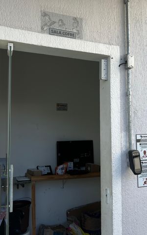 Apartamento para alugar com 40m², 2 quartos e 1 vaga Apartamento para alugar com 40m², 2 quartos e 1 vagaÁrea comum - sala cofre