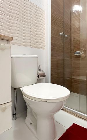 Apartamento à venda com 72m², 3 quartos e 1 vaga Apartamento à venda com 72m², 3 quartos e 1 vagaBanheiro Social