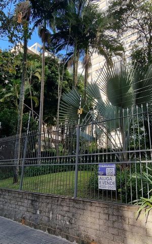 Apartamento à venda com 166m², 2 quartos e 2 vagas