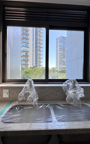Apartamento à venda com 268m², 4 quartos e 4 vagas Apartamento à venda com 268m², 4 quartos e 4 vagasÁrea de Serviço