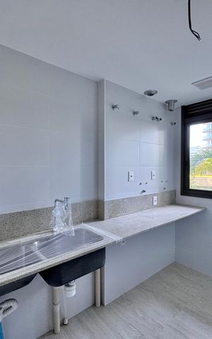 Apartamento à venda com 268m², 4 quartos e 4 vagas Apartamento à venda com 268m², 4 quartos e 4 vagasCozinha