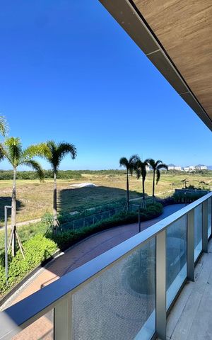 Apartamento à venda com 268m², 4 quartos e 4 vagas Apartamento à venda com 268m², 4 quartos e 4 vagasVaranda