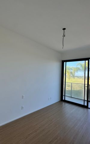 Apartamento à venda com 268m², 4 quartos e 4 vagas Apartamento à venda com 268m², 4 quartos e 4 vagasSuíte 2