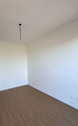 Apartamento à venda com 268m², 4 quartos e 4 vagas Apartamento à venda com 268m², 4 quartos e 4 vagasSuíte 2