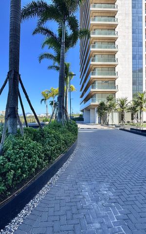 Apartamento à venda com 268m², 4 quartos e 4 vagas Apartamento à venda com 268m², 4 quartos e 4 vagasFachada