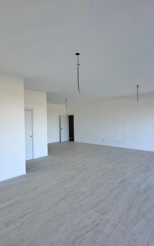 Apartamento à venda com 268m², 4 quartos e 4 vagas Apartamento à venda com 268m², 4 quartos e 4 vagasSala