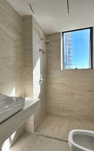 Apartamento à venda com 268m², 4 quartos e 4 vagas Apartamento à venda com 268m², 4 quartos e 4 vagasSuíte 4 - Banheiro