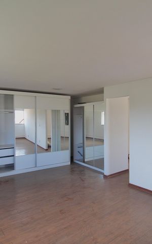 Casa à venda com 756m², 4 quartos e 4 vagasCasa 2