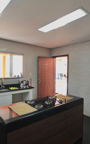 Casa à venda com 756m², 4 quartos e 4 vagasCozinha