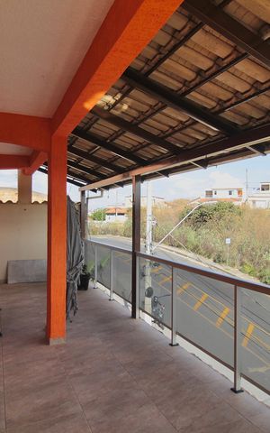 Casa à venda com 756m², 4 quartos e 4 vagasVaranda Frontal