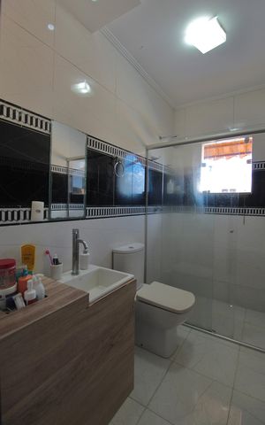 Casa à venda com 756m², 4 quartos e 4 vagasBanheiro Social 1