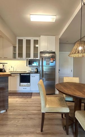 Apartamento para alugar com 106m², 2 quartos e 1 vaga Apartamento para alugar com 106m², 2 quartos e 1 vagaCozinha
