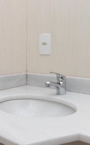 Apartamento à venda com 71m², 2 quartos e 2 vagas Apartamento à venda com 71m², 2 quartos e 2 vagasBanheiro do Quarto 2