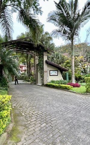 Casa de condomínio para alugar com 114m², 3 quartos e 2 vagas Casa de condomínio para alugar com 114m², 3 quartos e 2 vagasFachada