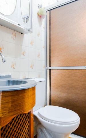 Casa à venda com 140m², 4 quartos e 1 vagaBanheiro