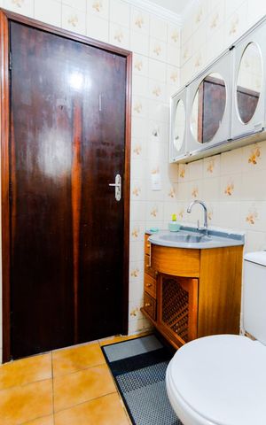 Casa à venda com 140m², 4 quartos e 1 vagaBanheiro
