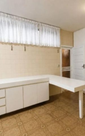Casa à venda com 230m², 3 quartos e 2 vagasCozinha