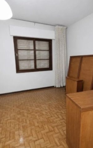 Casa à venda com 230m², 3 quartos e 2 vagasQuarto