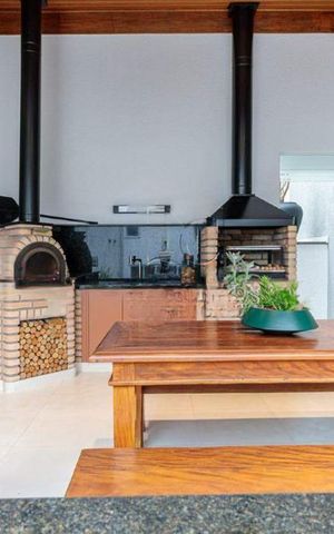 Casa à venda com 372m², 4 quartos e 4 vagas