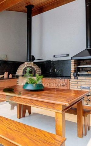 Casa à venda com 372m², 4 quartos e 4 vagas