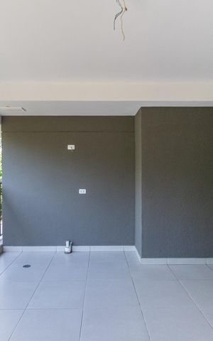 Apartamento à venda com 85m², 2 quartos e 1 vaga Apartamento à venda com 85m², 2 quartos e 1 vagaVaranda
