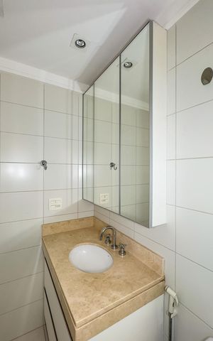 Apartamento à venda com 147m², 3 quartos e 3 vagasBanheiro da Suíte 3