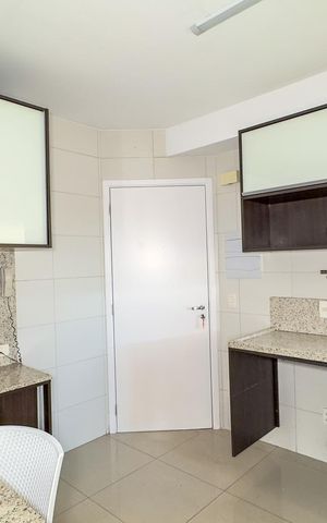 Apartamento à venda com 147m², 3 quartos e 3 vagasCozinha e Área de Serviço