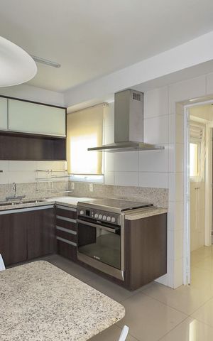 Apartamento à venda com 147m², 3 quartos e 3 vagasCozinha e Área de Serviço