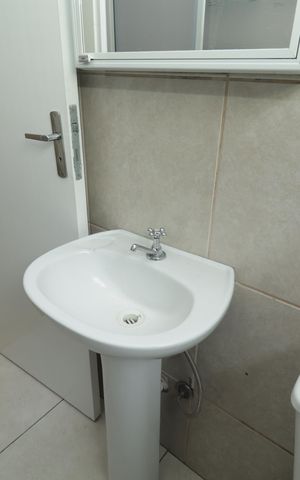Casa para alugar com 70m², 1 quarto e 2 vagasBanheiro