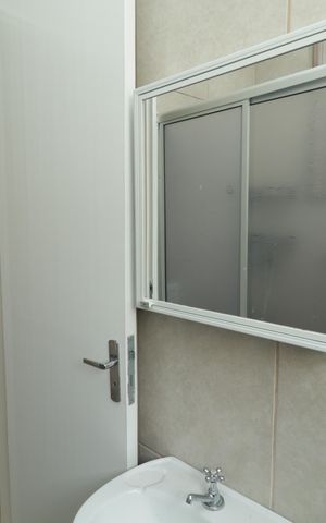 Casa para alugar com 70m², 1 quarto e 2 vagasBanheiro