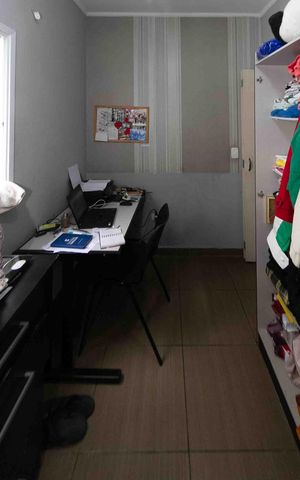 Casa à venda com 500m², 3 quartos e 3 vagas Casa à venda com 500m², 3 quartos e 3 vagasQuarto 02