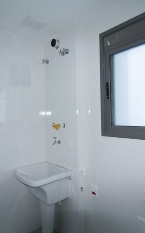 Apartamento para alugar com 152m², 3 quartos e 3 vagas Apartamento para alugar com 152m², 3 quartos e 3 vagasÁrea de Serviço