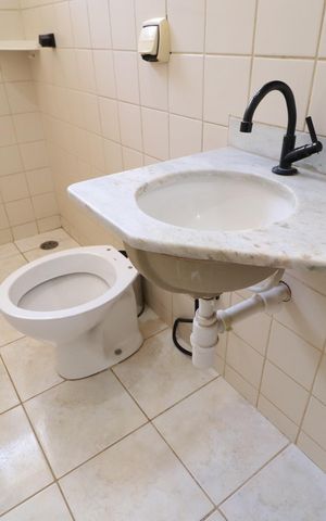 Casa para alugar com 200m², 4 quartos e 3 vagasBanheiro Social