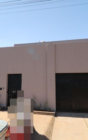 Casa para alugar com 200m², 4 quartos e 3 vagasFachada